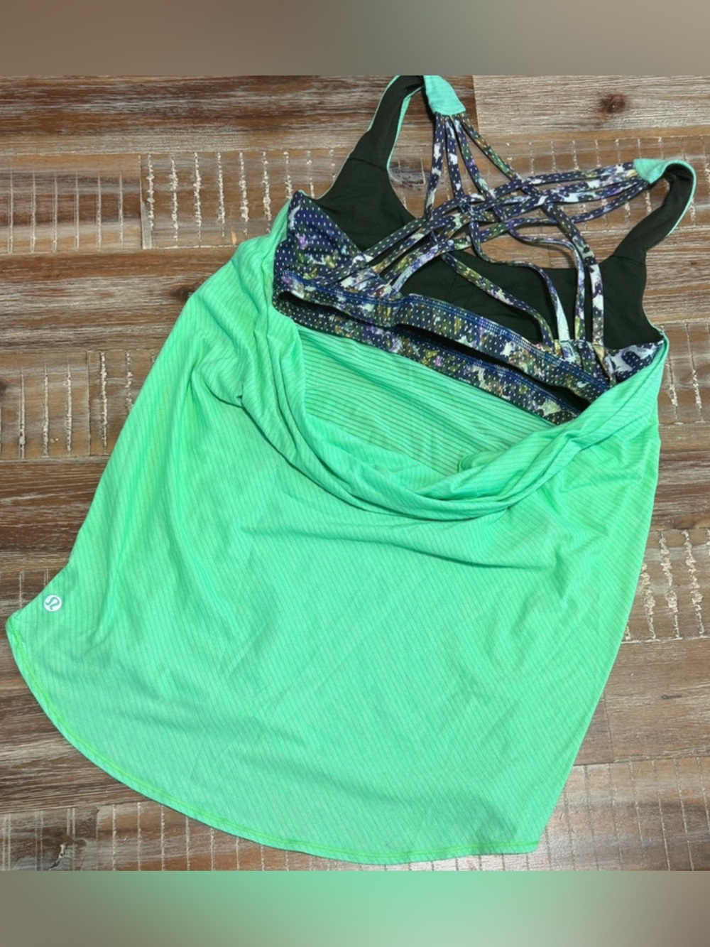 Lululemon Strappy Back Built In Bra Yoga Tank Top size 6